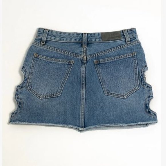 CUTE Carmar Los Angeles Chain Denim Cut Out Mini Skirt Size 24 XS 00 - Picture 4 of 10